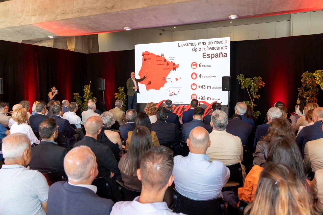 La compañía aporta 433 millones de euros de valor añadido a la economía canaria La compañía aporta 433 millones de euros de valor añadido a la economía canaria