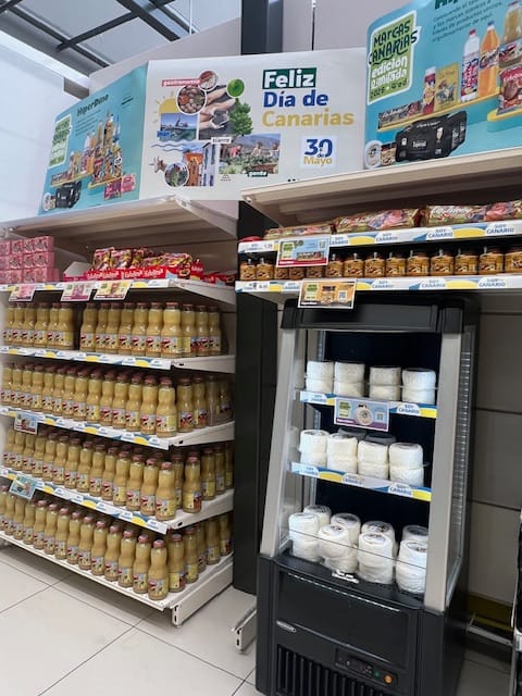 La cadena de supermercados lanzará un catálogo que incluirá una amplia selección de productos tanto frescos como envasados de producción en las islas La cadena de supermercados lanzará un catálogo que incluirá una amplia selección de productos tanto frescos como envasados de producción en las islas