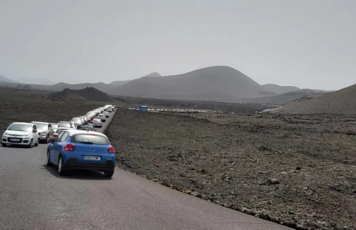 Turismo, ingresos y colas: el difícil equilibrio de Timanfaya
