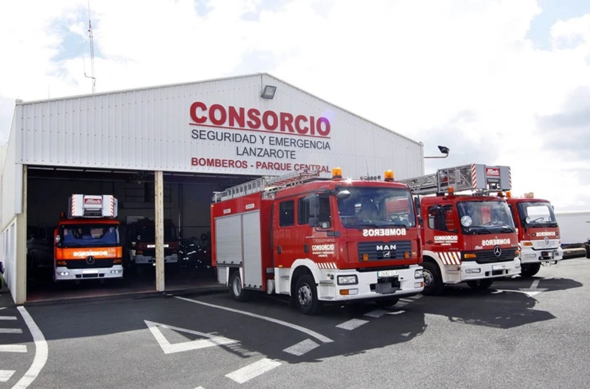 Lanzarote licita un camión nodriza y dos pick-up de rescate Lanzarote licita un camión nodriza y dos pick-up de rescate