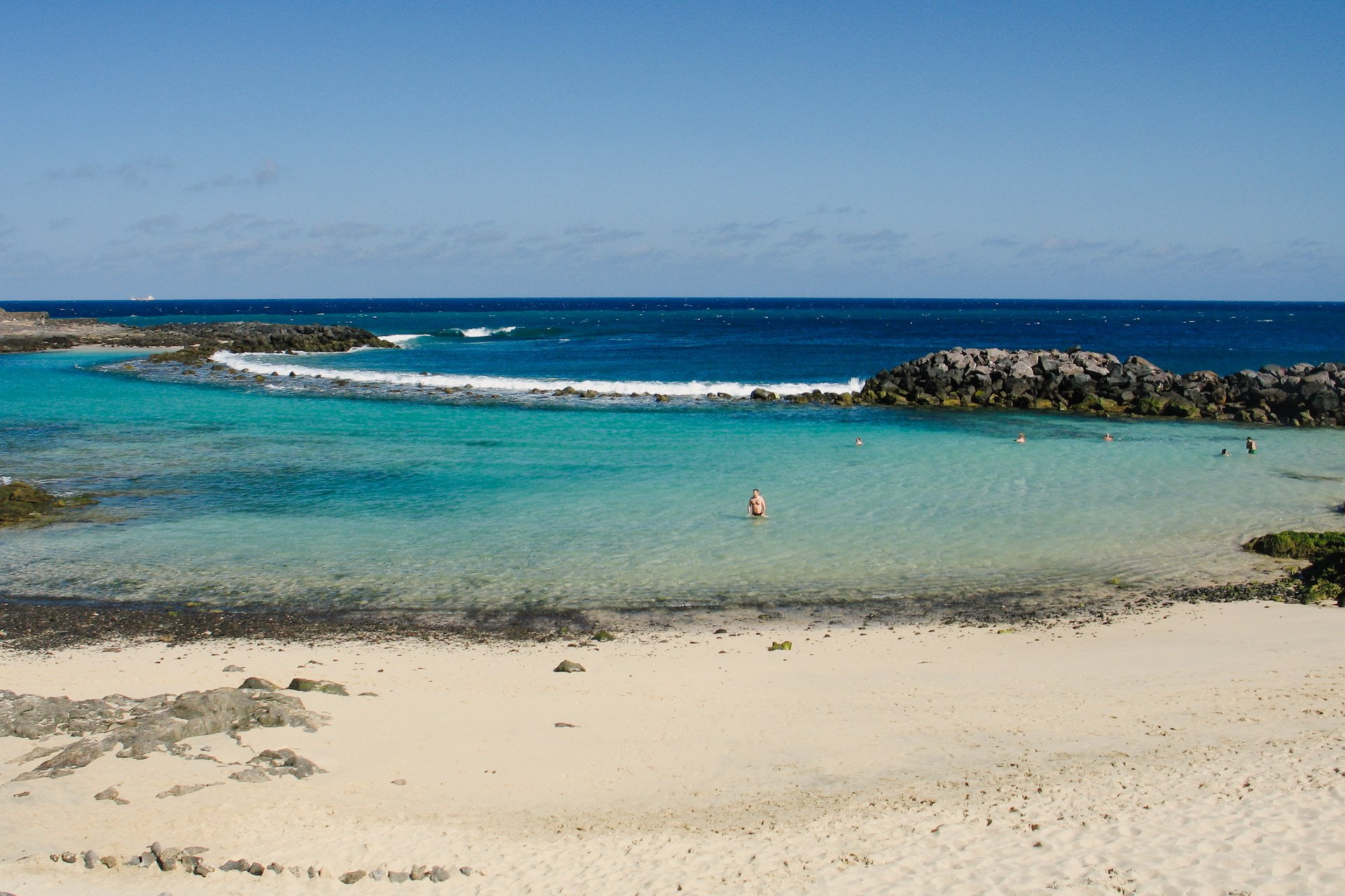 Se buscan soluciones técnicas para la reconstrucción de diques en las playas de El Ancla, El Jablillo y Los Charcos Se buscan soluciones técnicas para la reconstrucción de diques en las playas de El Ancla, El Jablillo y Los Charcos