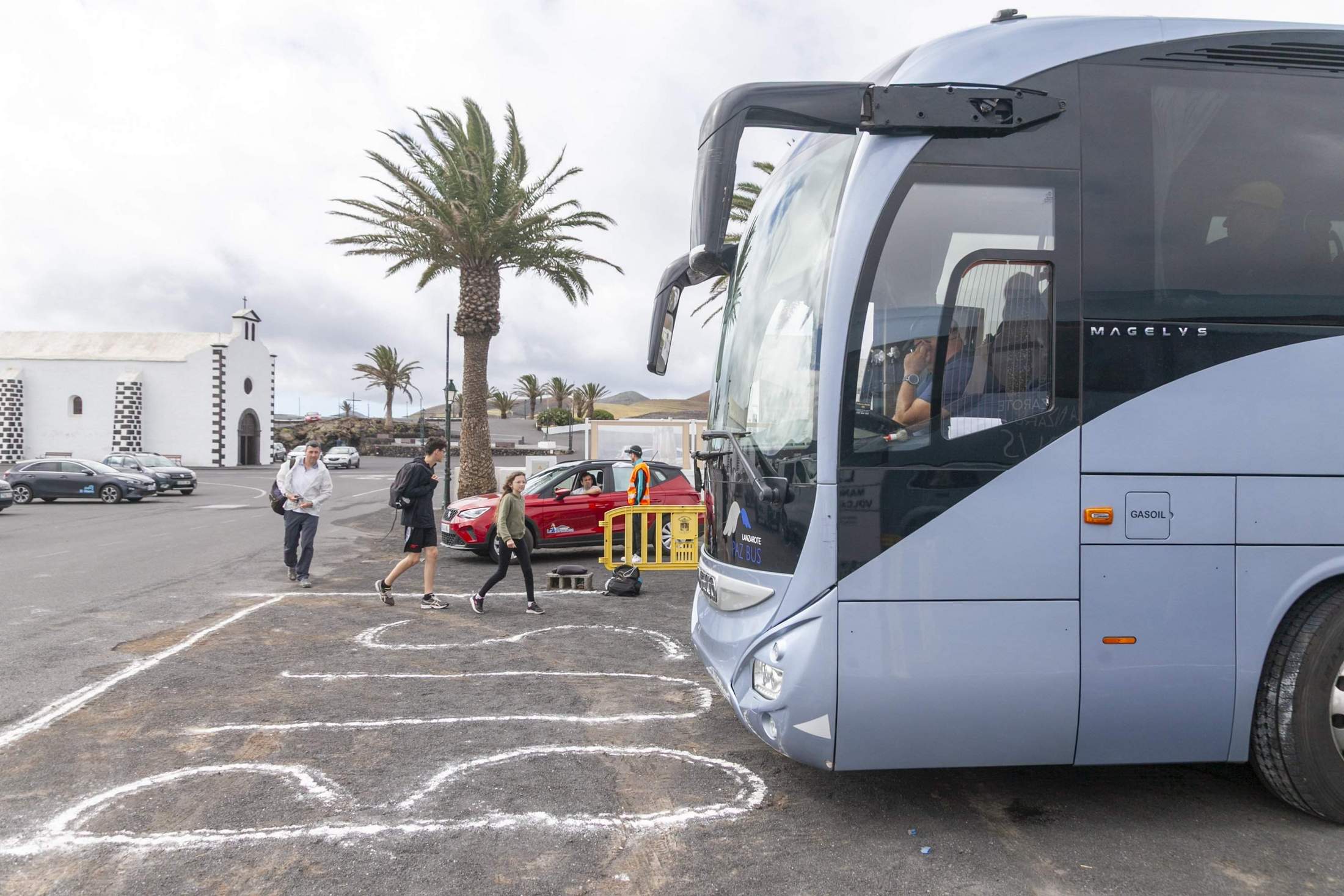 La implantación de la entrada por tramos horarios podría suavizar las colas La implantación de la entrada por tramos horarios podría suavizar las colas