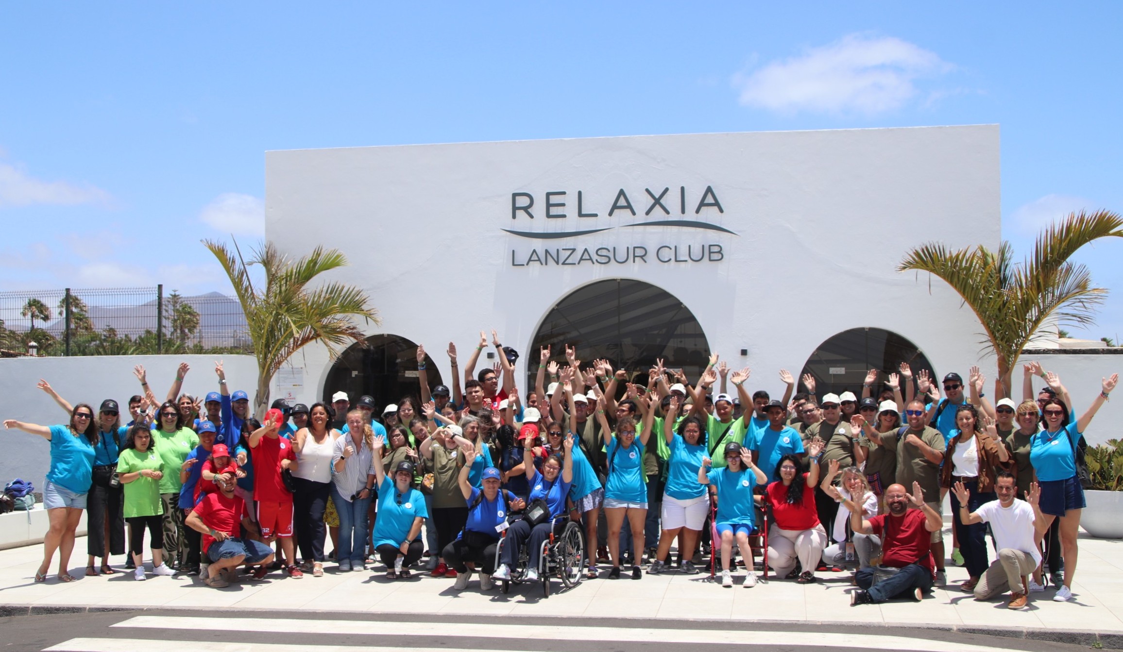 Chicos y chicas de cinco islas se reúnen en el sur de Lanzarote en este encuentro de innovación educativa que promueve la igualdad de oportunidades Chicos y chicas de cinco islas se reúnen en el sur de Lanzarote en este encuentro de innovación educativa que promueve la igualdad de oportunidades