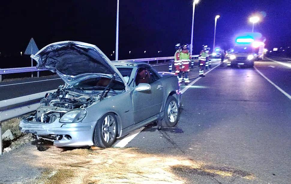 Una mujer queda atrapada tras un accidente con dos veh&iacute;culos implicados en Puerto del Carmen