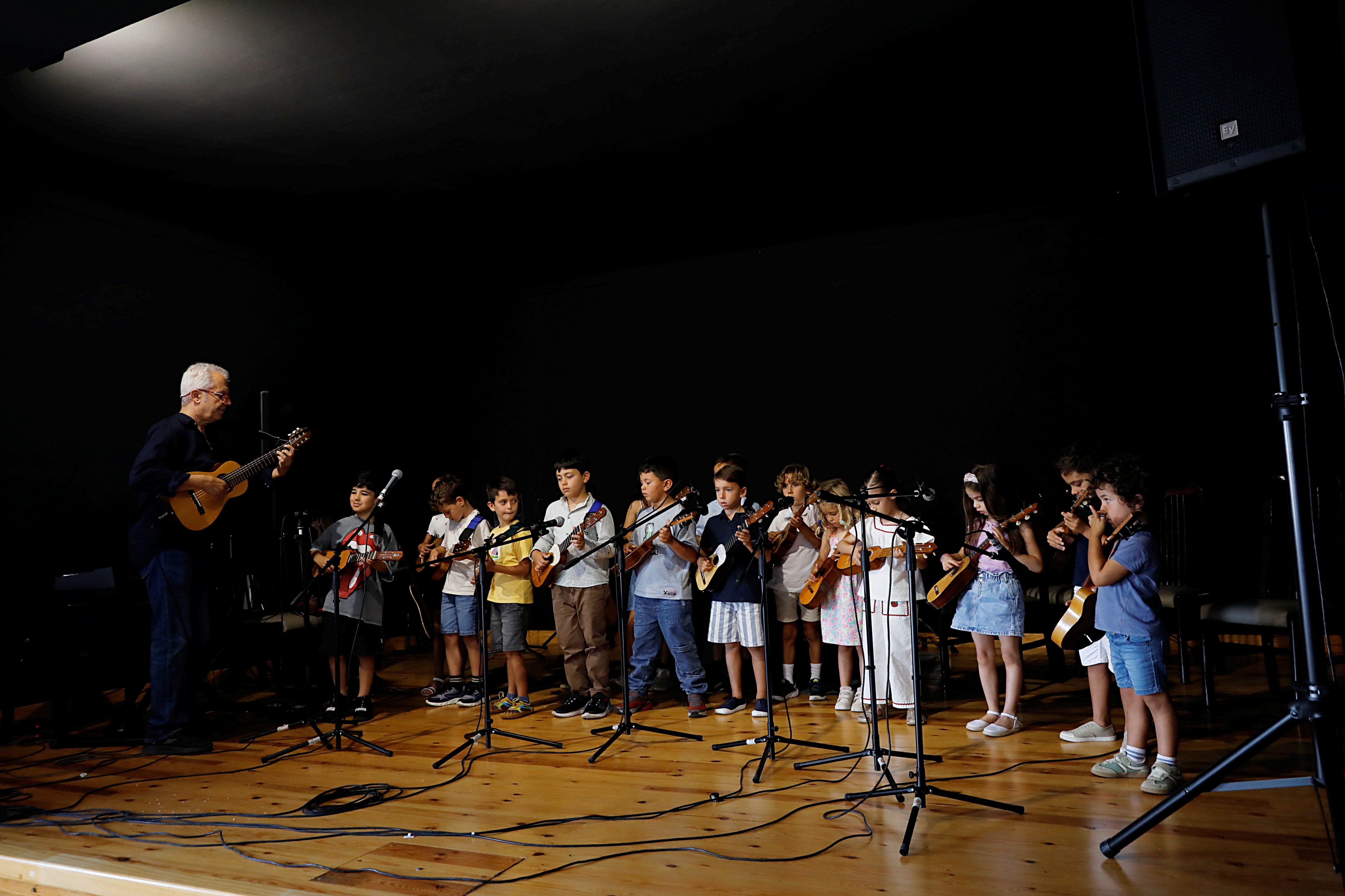 Cerca de 250 personas llenaron el espacio cultural de la Parranda Marinera de Buches, en Argana Baja, durante una jornada protagonizada por la música Cerca de 250 personas llenaron el espacio cultural de la Parranda Marinera de Buches, en Argana Baja, durante una jornada protagonizada por la música