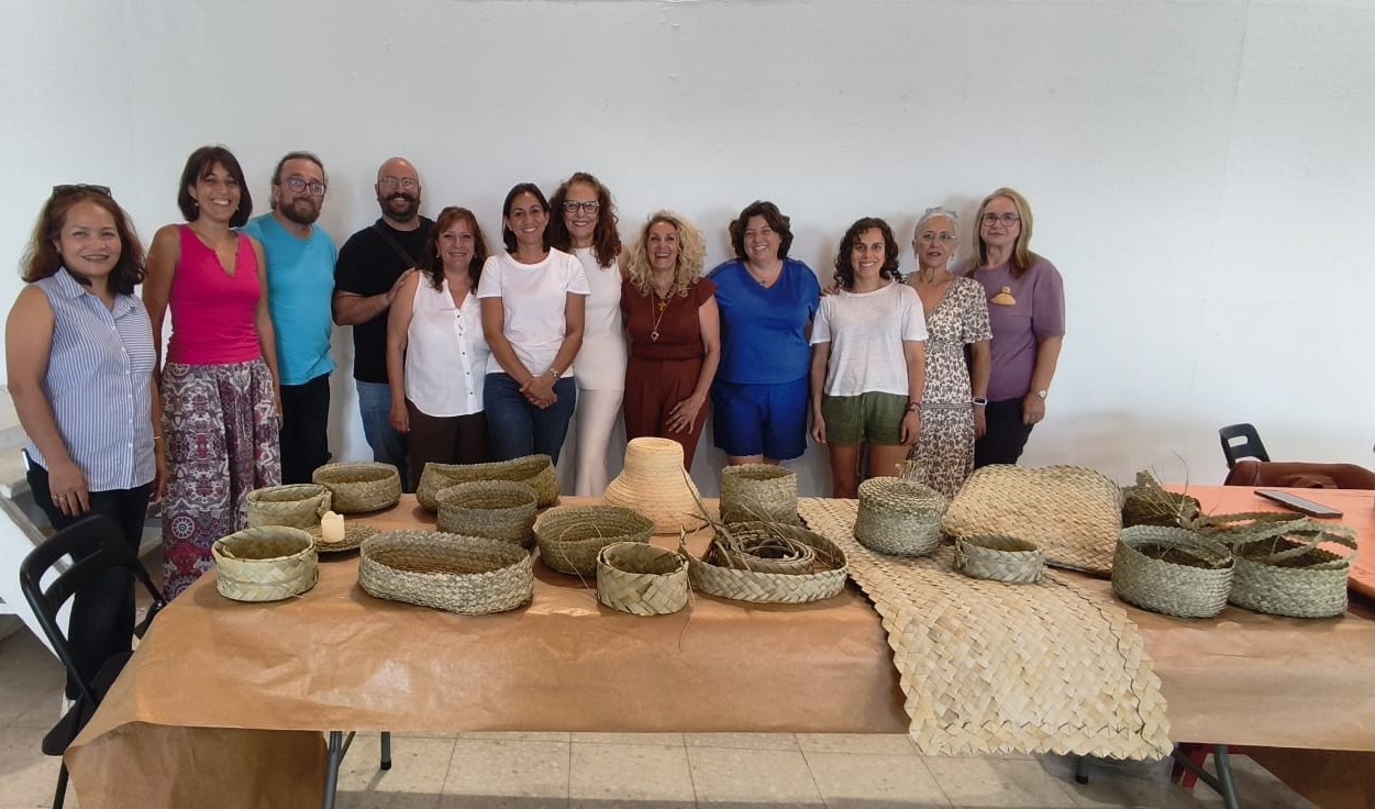 Crece la oferta de aprendizaje y el número de participantes, que siguen quedando por su cuenta en los centros culturales para perfeccionar técnicas y habilidades