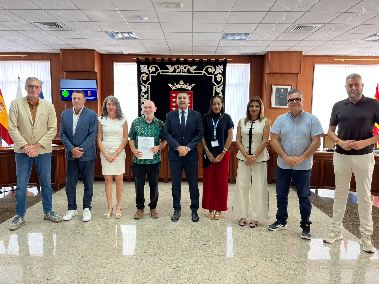 El Pleno respalda por unanimidad una iniciativa que busca reforzar el compromiso de ambas islas con la convivencia, los derechos humanos y la resolución pacífica de los conflictos El Pleno respalda por unanimidad una iniciativa que busca reforzar el compromiso de ambas islas con la convivencia, los derechos humanos y la resolución pacífica de los conflictos