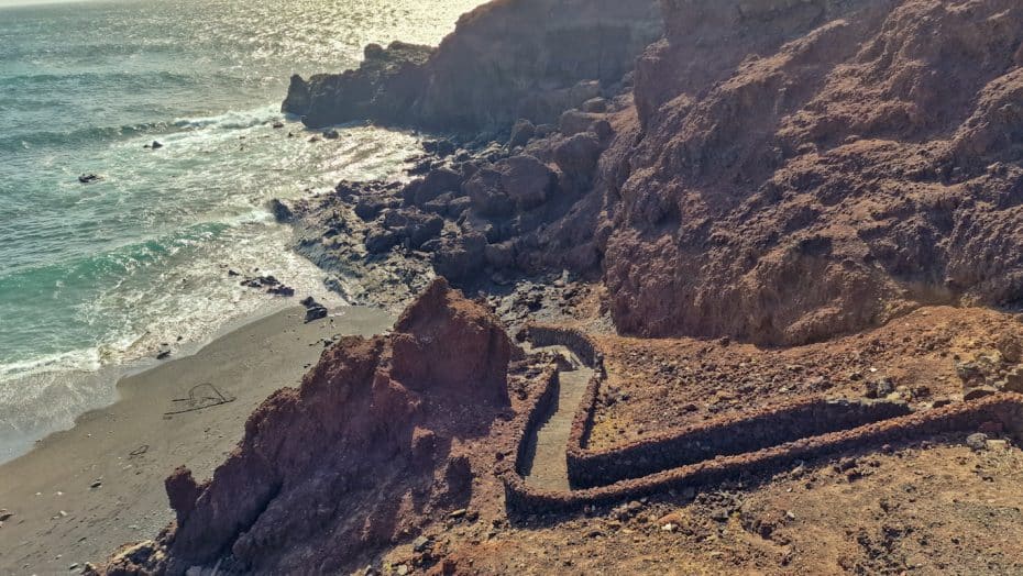 Los nacionalistas de CC aseguran que Noda sabía que Costas iba a tirar la famosa escalera de los pescadores Los nacionalistas de CC aseguran que Noda sabía que Costas iba a tirar la famosa escalera de los pescadores