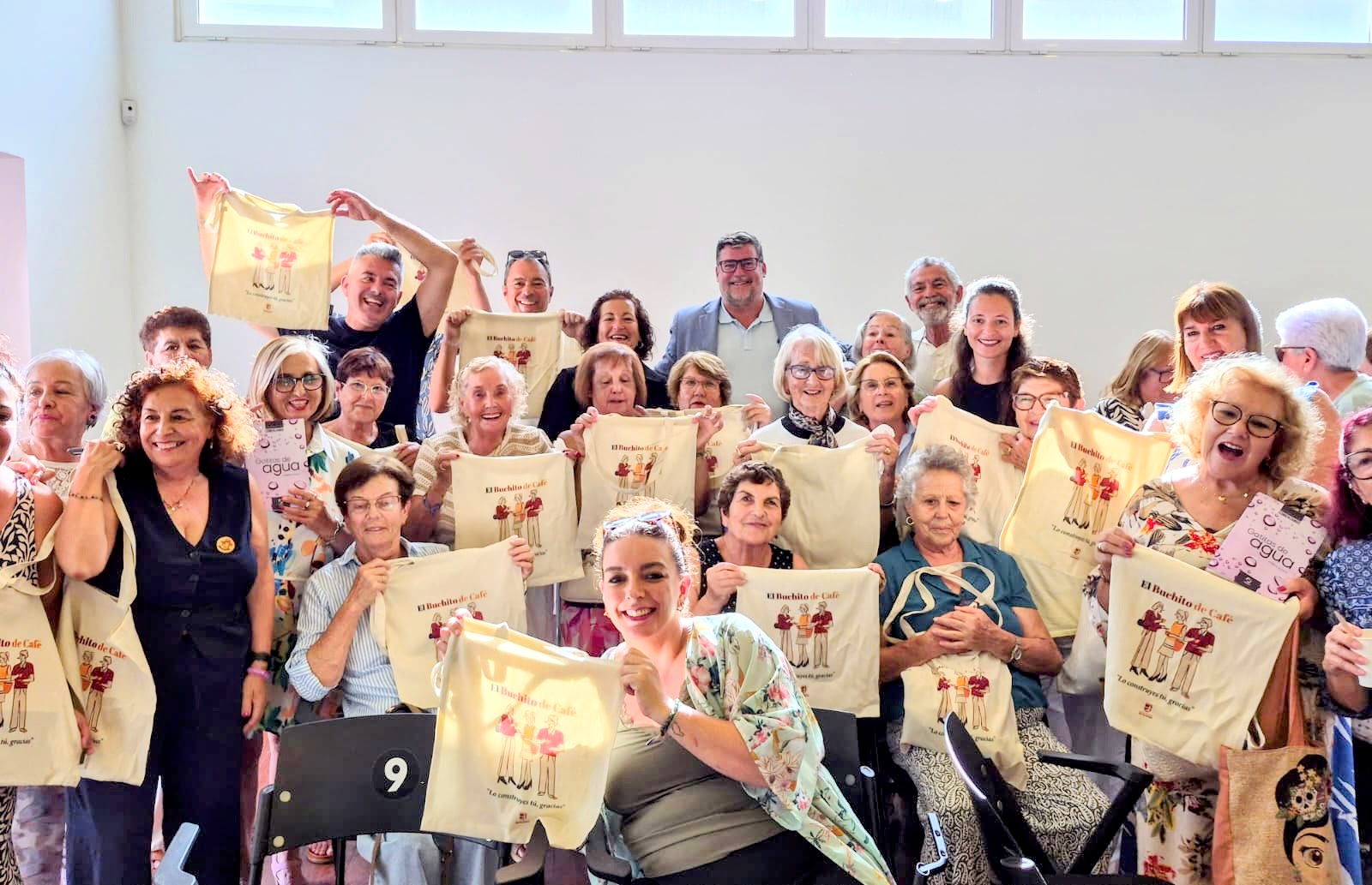 El programa, impulsado por el área de Igualdad, reúne semanalmente a una media de 30 mujeres y retomará su actividad en septiembre tras el parón estival El programa, impulsado por el área de Igualdad, reúne semanalmente a una media de 30 mujeres y retomará su actividad en septiembre tras el parón estival