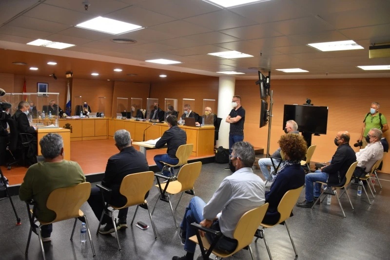 Carlos Sáenz Melero recibe un año de prisión por prevaricación y fraude a la Administración, mientras los otros diez procesados quedan absueltos tras más de una década de investigación Carlos Sáenz Melero recibe un año de prisión por prevaricación y fraude a la Administración, mientras los otros diez procesados quedan absueltos tras más de una década de investigación