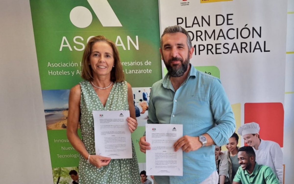 La patronal hotelera ha firmado un convenio de colaboración con esta entidad social, que trabaja con jóvenes extutelados y personas en riesgo de exclusión social La patronal hotelera ha firmado un convenio de colaboración con esta entidad social, que trabaja con jóvenes extutelados y personas en riesgo de exclusión social