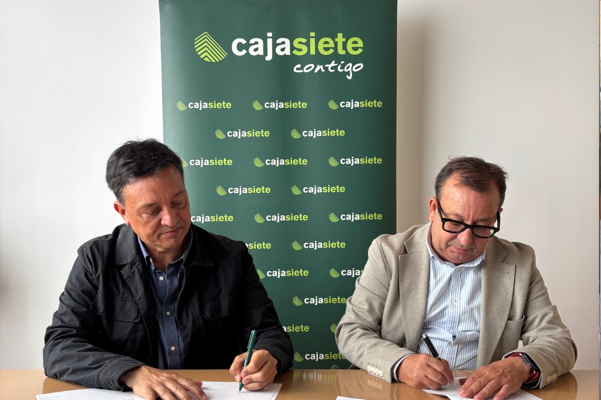 El convenio ofrece condiciones financieras preferentes al colectivo colegiado El convenio ofrece condiciones financieras preferentes al colectivo colegiado