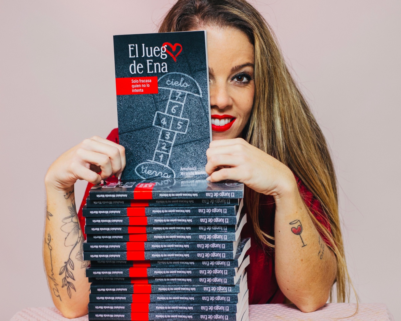  Amuhaici Miranda Martín presenta su primera obra 'El juego de Ena' una historia que enseña a levantarse de nuevo tras cada caída