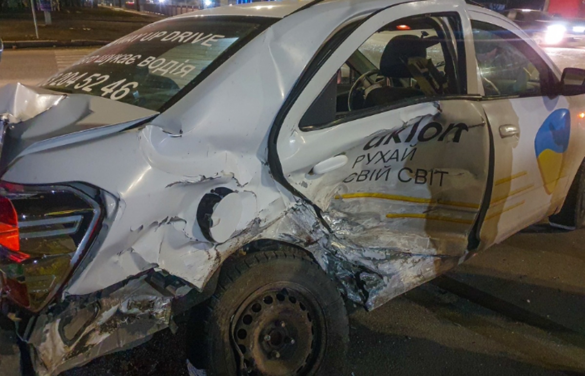 ¿Qué sucede si hay más de una compañía de seguros involucrada después de un accidente de Uber?