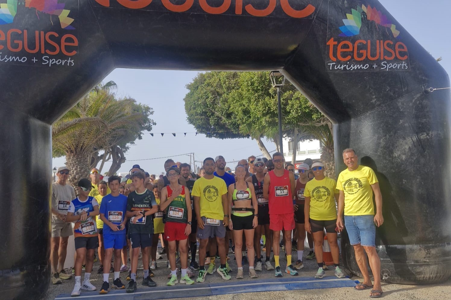 La prueba deportiva reunió a participantes de todas las edades y permitió recoger una importante cantidad de alimentos destinados a Calor y Café La prueba deportiva reunió a participantes de todas las edades y permitió recoger una importante cantidad de alimentos destinados a Calor y Café