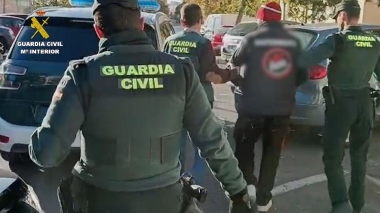 Detenido ladron Playa Blanca 1 Detenido ladron Playa Blanca 1
