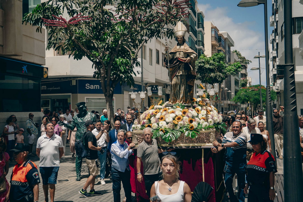 Eucaristía y Procesión San Ginés Eucaristía y Procesión San Ginés