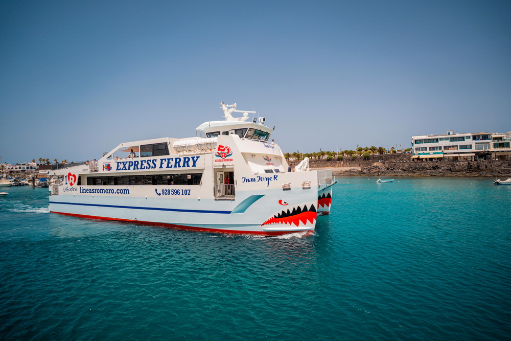 Lanzarote incorpora un nuevo ferry que conecta con Fuerteventura