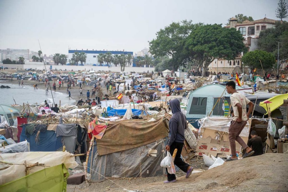 Comienza el traslado de inmigrantes en Ceuta