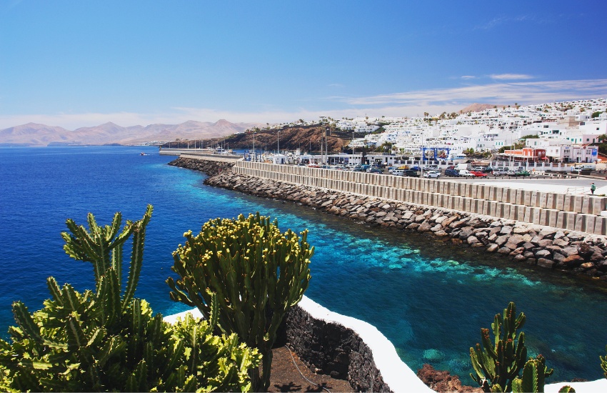 El hotel donde empezó el turismo de Lanzarote cumple 60 años. Qué ofrece hoy la noche de Puerto del Carmen, del casino a la Avenida de las Playas. El hotel donde empezó el turismo de Lanzarote cumple 60 años. Qué ofrece hoy la noche de Puerto del Carmen, del casino a la Avenida de las Playas.