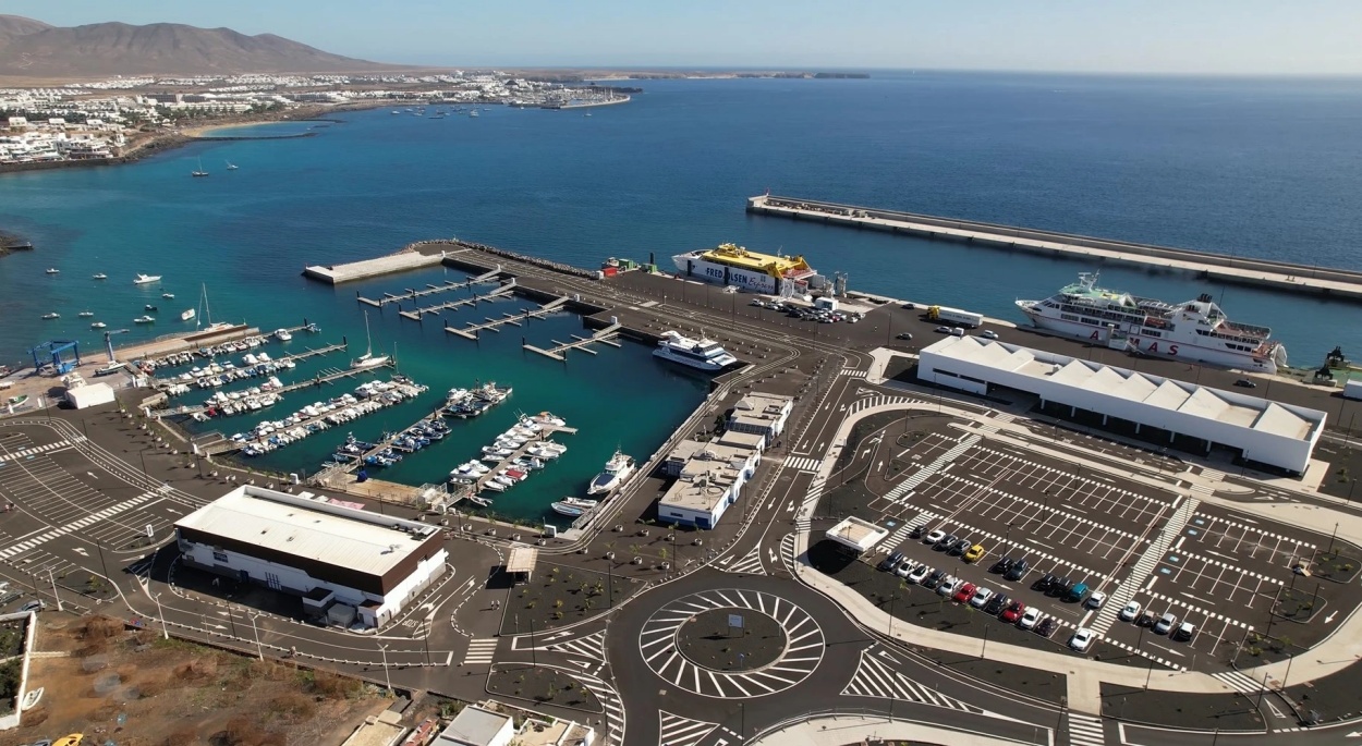 Four Seasons Yachts incluye el sur de Lanzarote en su programación mientras Betancort reclama que estén disponibles todos los servicios Four Seasons Yachts incluye el sur de Lanzarote en su programación mientras Betancort reclama que estén disponibles todos los servicios