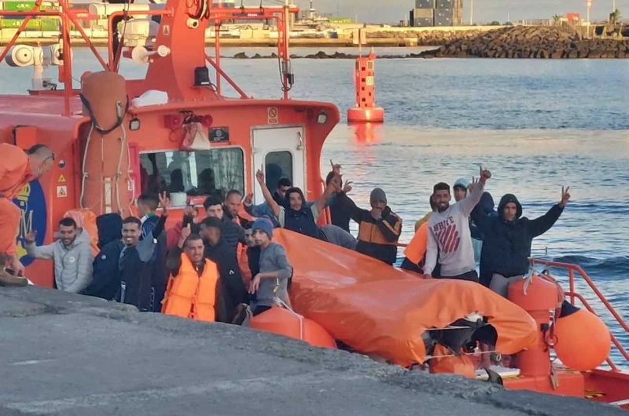 Alertan de una llegada &ldquo;masiva&rdquo; de menores inmigrantes a Canarias