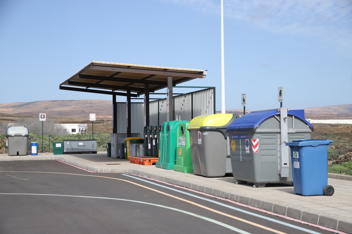 Atenci&oacute;n: todos los puntos limpios de Lanzarote cerrar&aacute;n este mi&eacute;rcoles desde las 14:00 horas