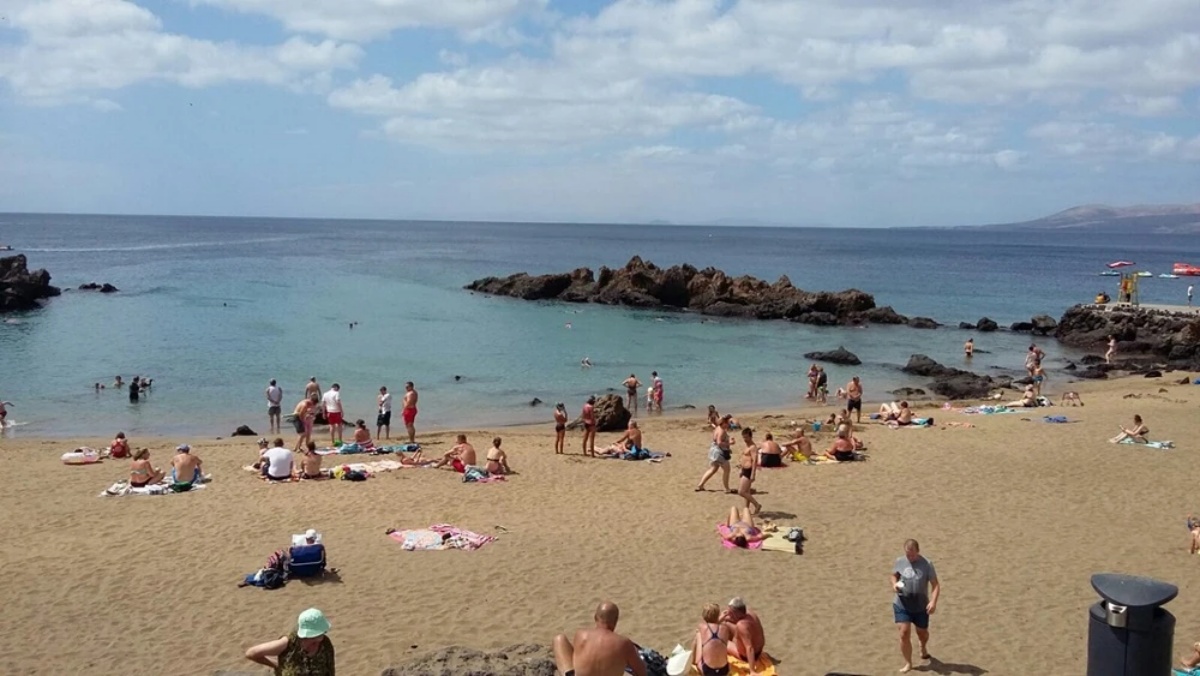 Aumentan los ingresos alojativos y la tarifa media, en un contexto de descenso de llegadas en el conjunto de Canarias Aumentan los ingresos alojativos y la tarifa media, en un contexto de descenso de llegadas en el conjunto de Canarias