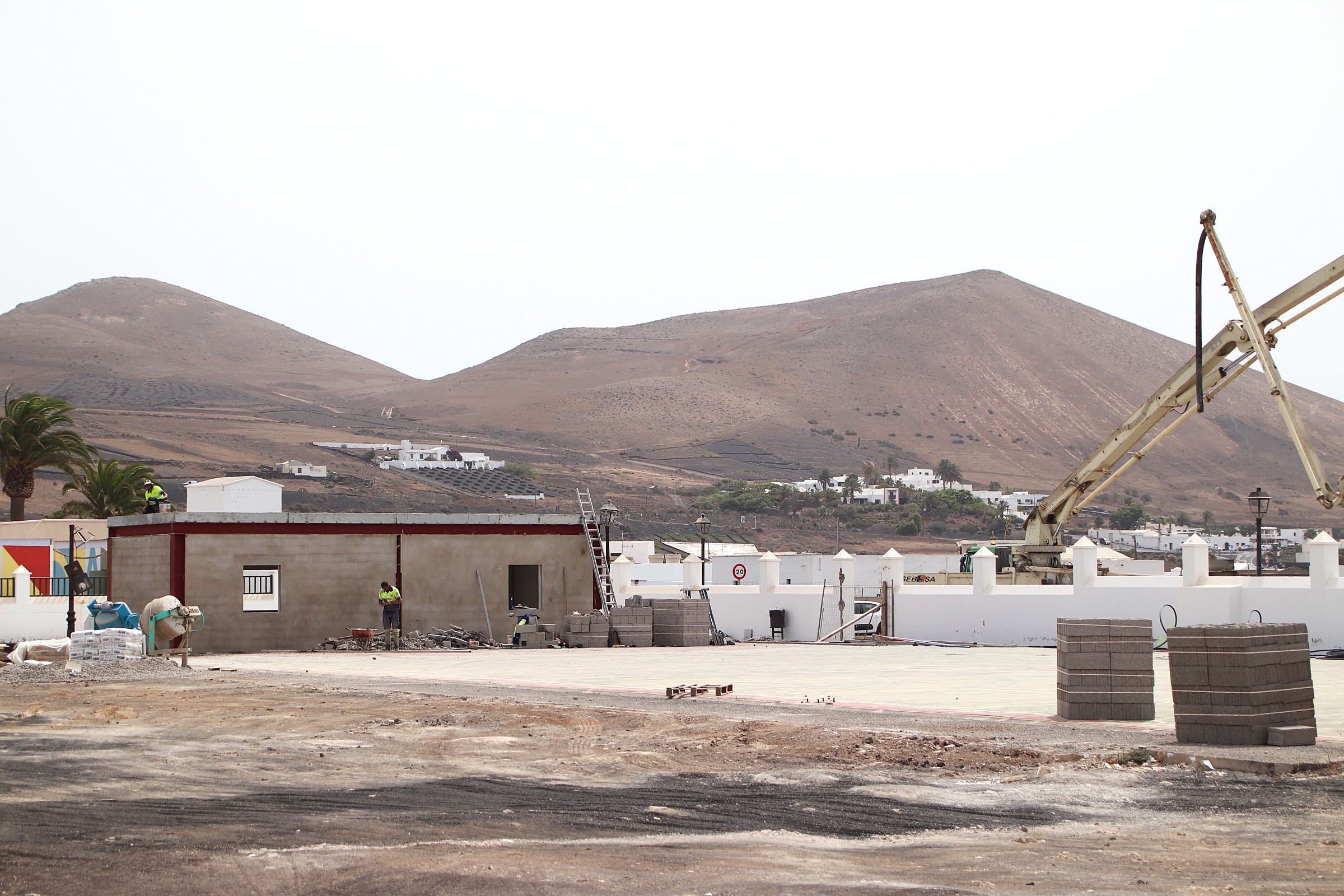 Las actuaciones incluyen baños, zonas de sombra, accesibilidad, comedores y mejoras en patios de varios centros Las actuaciones incluyen baños, zonas de sombra, accesibilidad, comedores y mejoras en patios de varios centros