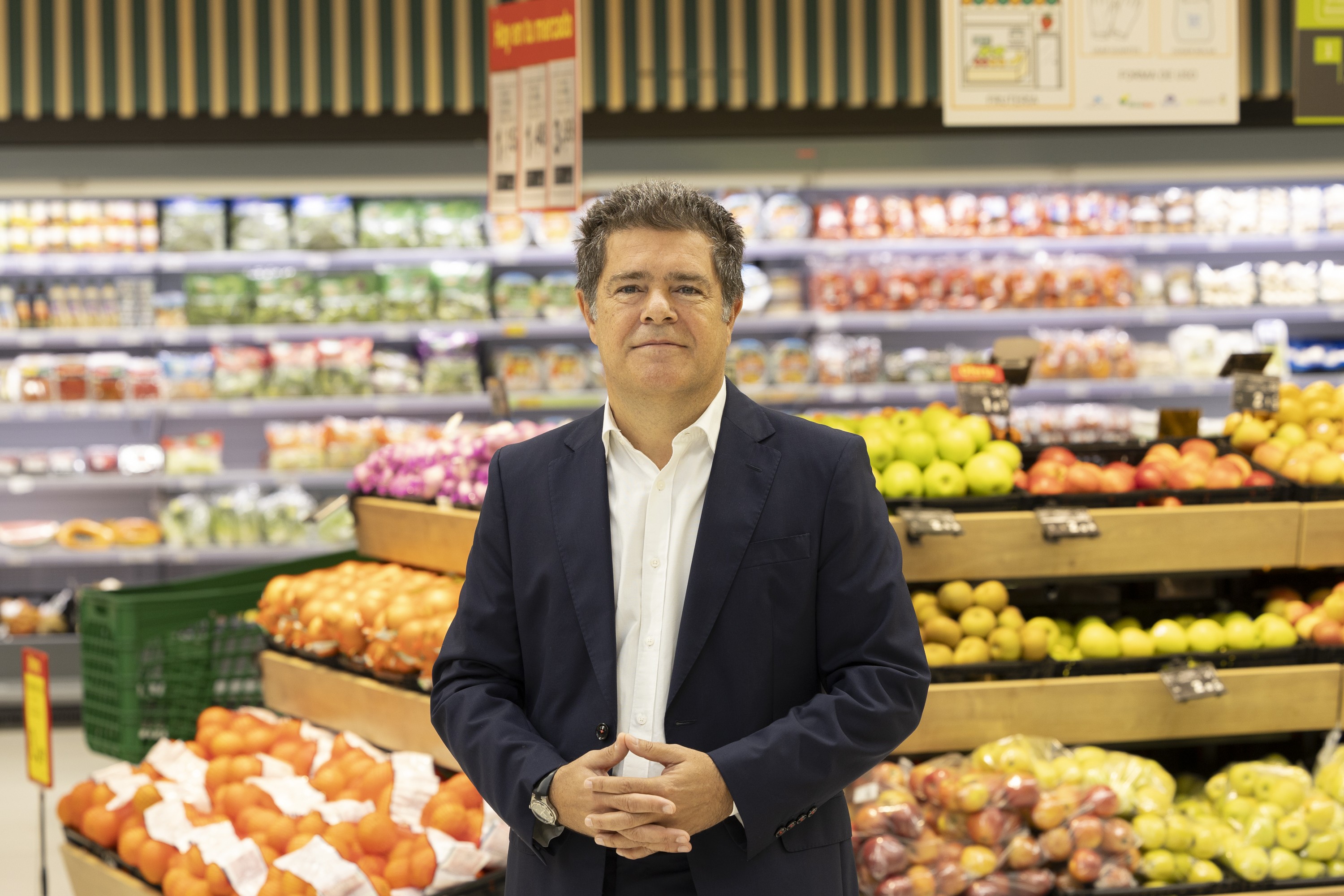 Entrevista a Álvaro Fernández Fournier, director del Departamento de Operaciones y Comercial de HiperDino Entrevista a Álvaro Fernández Fournier, director del Departamento de Operaciones y Comercial de HiperDino