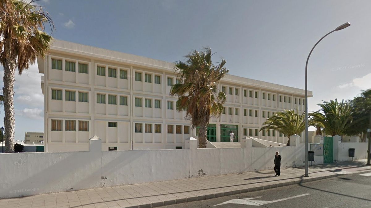 Cristina Calero reclama avances en el proyecto, que incluye nuevas instalaciones educativas y un pabellón deportivo para el barrio Cristina Calero reclama avances en el proyecto, que incluye nuevas instalaciones educativas y un pabellón deportivo para el barrio