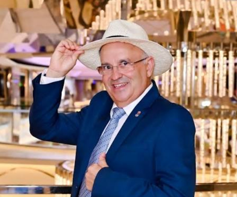 Un m&eacute;dico de pueblo da el salto al Senado