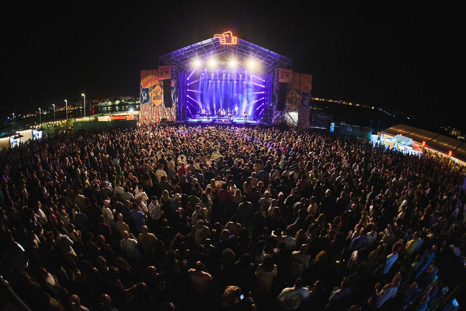 El festival ofreció 40 conciertos gratuitos y reforzó su apuesta por la cultura, la inclusión y el talento canario El festival ofreció 40 conciertos gratuitos y reforzó su apuesta por la cultura, la inclusión y el talento canario