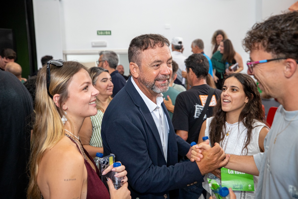 Nueva Canarias acusa a José Juan Cruz Saavedra de defender los decretos estatales mientras mantiene paralizada la vivienda pública Nueva Canarias acusa a José Juan Cruz Saavedra de defender los decretos estatales mientras mantiene paralizada la vivienda pública