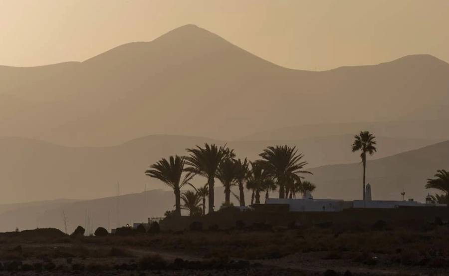 La calima regresa este domingo a Lanzarote con temperaturas de hasta 32 grados