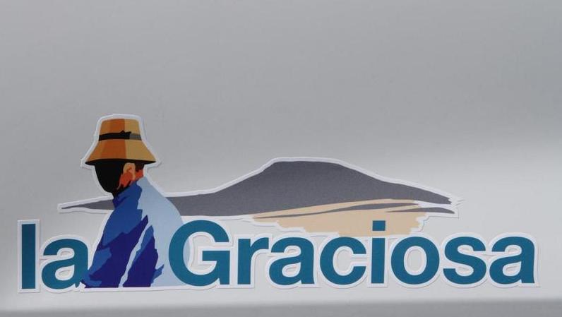 Este será el logo que más de mil coches llevarán por todo el archipiélago.