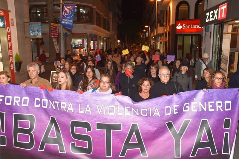 Momento de la marcha en Arrecife