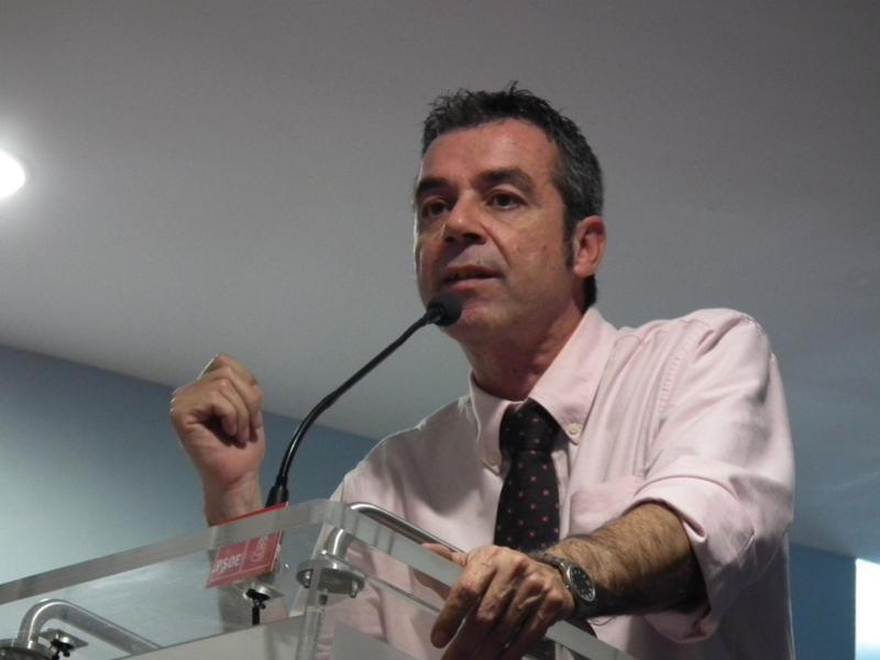 Carlos Espino, durante el acto de este lunes.