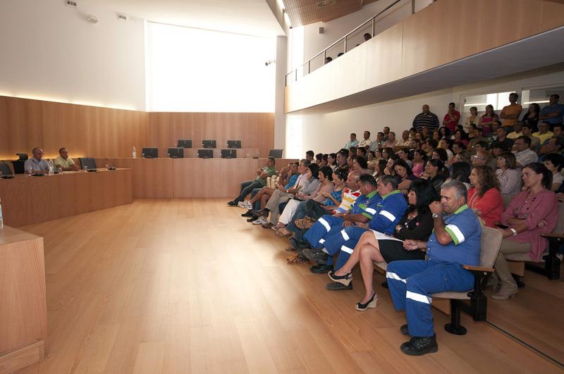 Reunión de los trabajadores municipales con el grupo de gobierno.