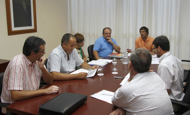 Reunión de la Comisión Especial de Sugerencias y Reclamaciones con el presidente del Cabildo