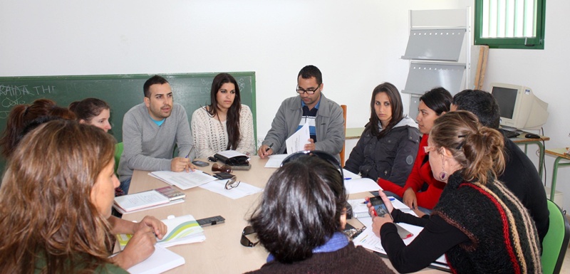 Este martes se ha desarrollado una reunión del equipo de trabajo de Juventud a la que asistió el concejal de Vías y Obras, Echedey Eugenio