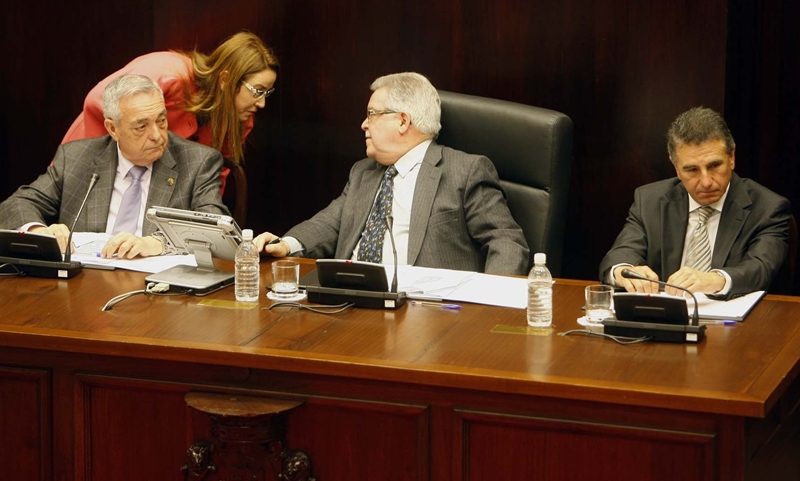 Un momento de la sesión plenaria de este martes del Cabildo de Gran Canaria.