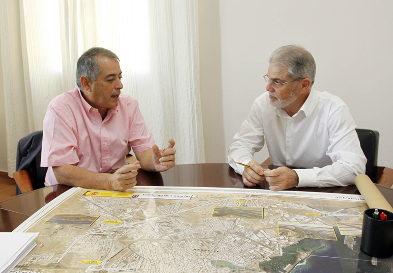 Un momento de la reunión entre Gerardo Hernández Rodríguez y José Antonio Gutiérrez, este jueves.