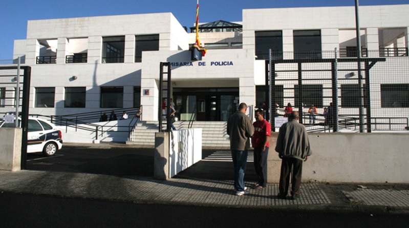 Fachada de la Comisaría de la Policía Nacional en Arrecife.