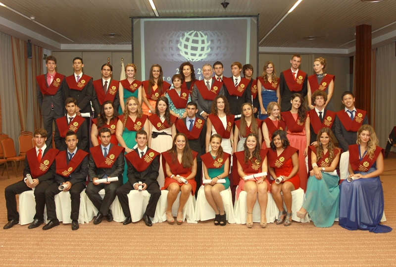 Los alumnos graduados.