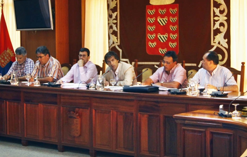 Reunión realizada este lunes en el Cabildo.