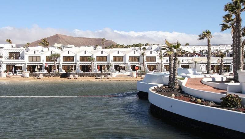 El Sands Beach Resort, en Costa Teguise, en una imagen captada este lunes.