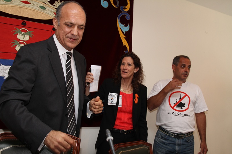 El alcalde Manuel Fajardo Feo y los dos concejales de Alternativa Ciudadana en el Ayuntamiento de Arrecife