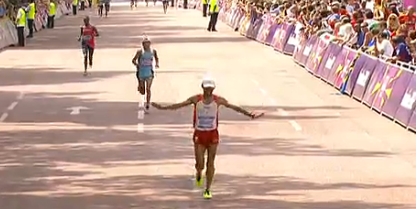 José Carlos Hernández, cruzando la meta de la maratón de los JJ. OO. Londres 2012.
