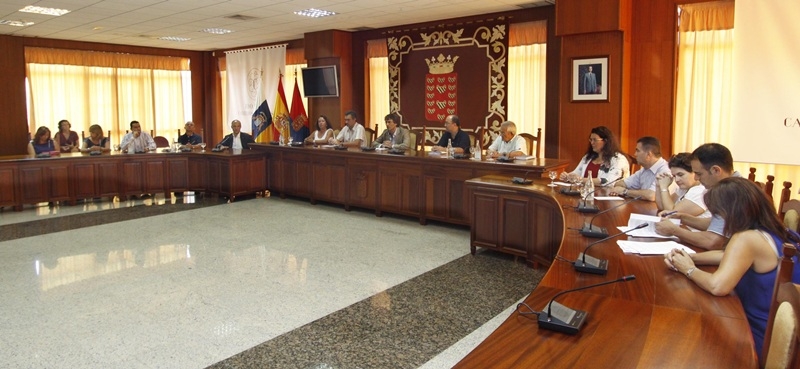 El Cabildo es la corporación de la isla donde mayor nivel de formación acedémica tienen quienes conforman su grupo de gobierno.